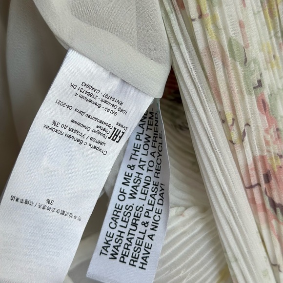 GANNI Mini Fluted Floral Dress in Ivory XS / 32 - Picture 5 of 13